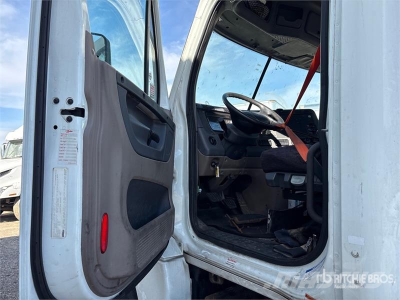 Freightliner Cascadia 125 Truck Tractor Units