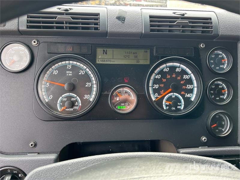 Freightliner Cascadia 113 Trekkers