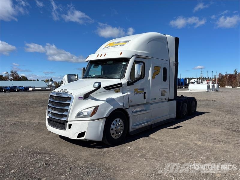 Freightliner Cascadia 126 6x4 T/A Sleeper Truck Tractor Tractores (camiões)