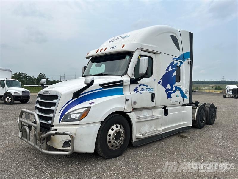 Freightliner Cascadia 126 Naudoti vilkikai