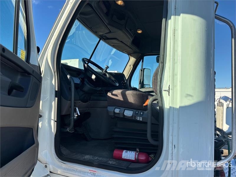Freightliner Cascadia 125 Тягачі