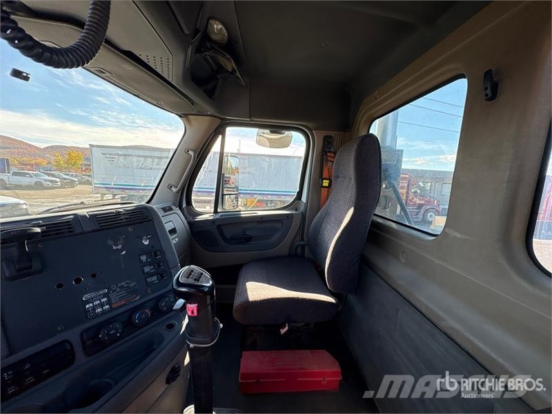 Freightliner Cascadia 125 Тягачі