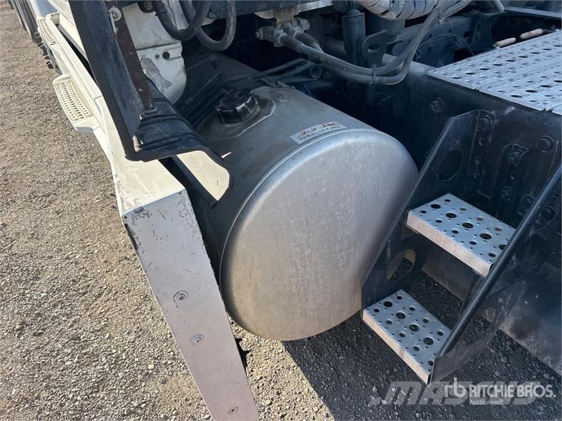 Freightliner Cascadia 125 6x4 T/A Sleeper Truck Tractor Sattelzugmaschinen