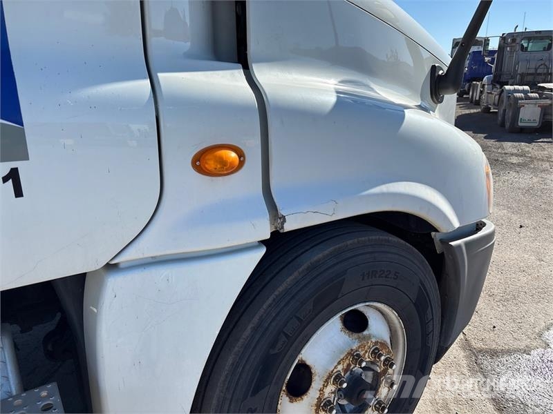 Freightliner Cascadia 125 وحدات الجر