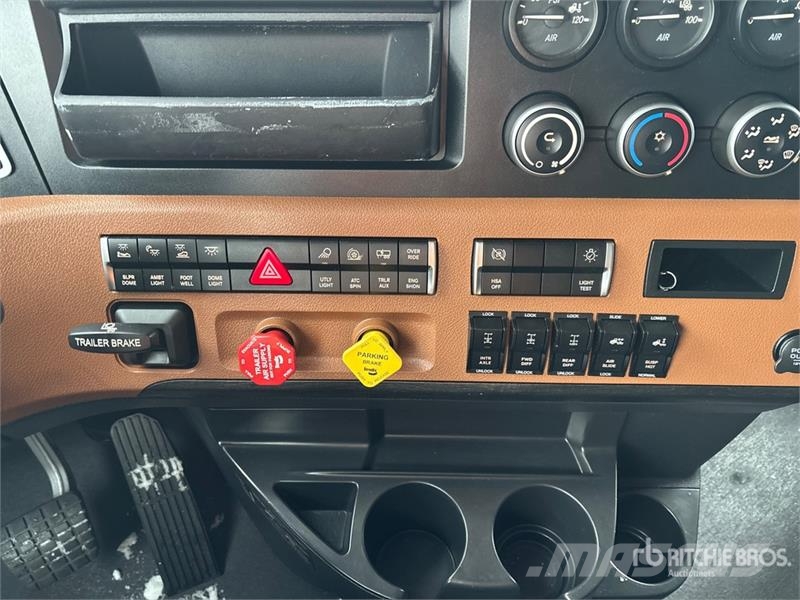 Freightliner Cascadia 126 Sattelzugmaschinen