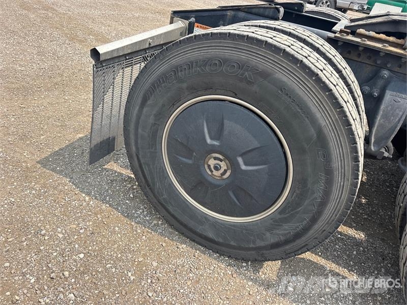Freightliner Cascadia 126 Naudoti vilkikai