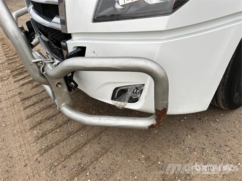 Freightliner Cascadia 126 وحدات الجر