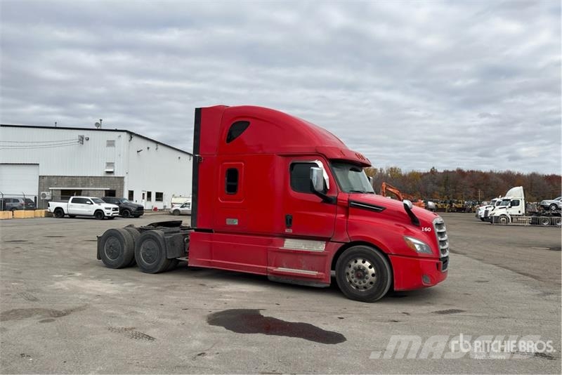 Freightliner Cascadia 126 6x4 T/A Sleeper Truck Tractor Truck Tractor Units