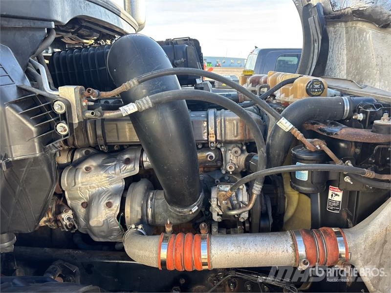 Freightliner Cascadia 126 6x4 T/A Sleeper Truck Tractor Влекачи