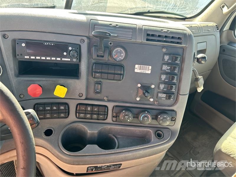 Freightliner Cascadia 125 Тягачі
