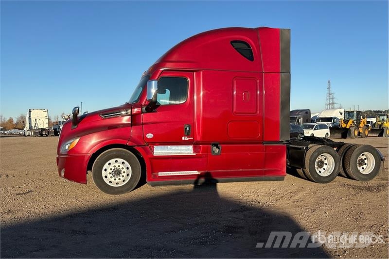 Freightliner Cascadia 126 Trekkers