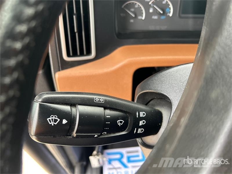 Freightliner Cascadia 126 وحدات الجر