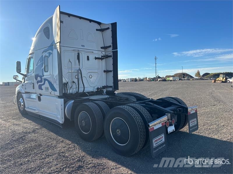 Freightliner Cascadia 126 وحدات الجر