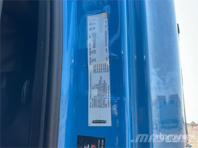 Freightliner Cascadia 126 6x4 T/A Sleeper Truck Tractor وحدات الجر