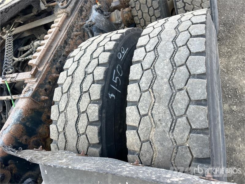 Freightliner Cascadia 125 6x2 T/A Sleeper Truck Tractor وحدات الجر