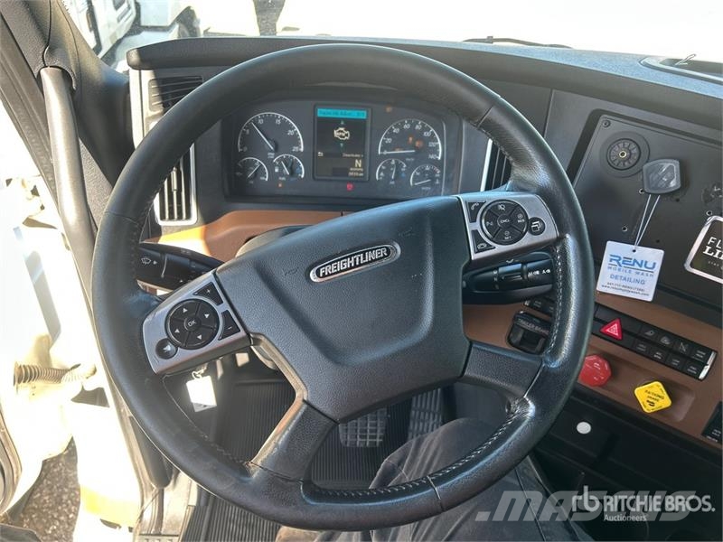 Freightliner Cascadia 126 6x4 T/A Sleeper Truck Tractor Trækkere