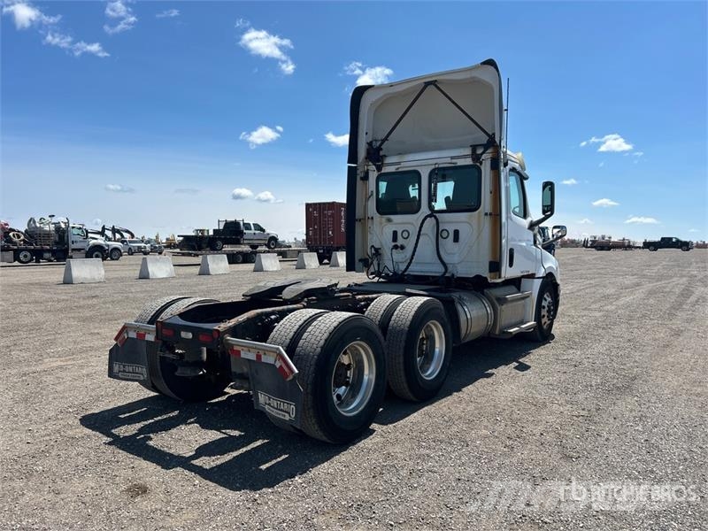 Freightliner Cascadia 126 Tractor Units