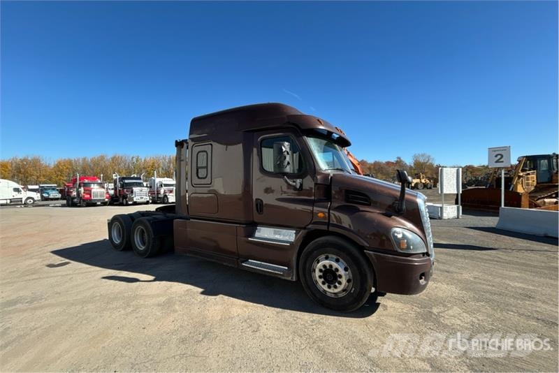 Freightliner Cascadia 113 Тягачі
