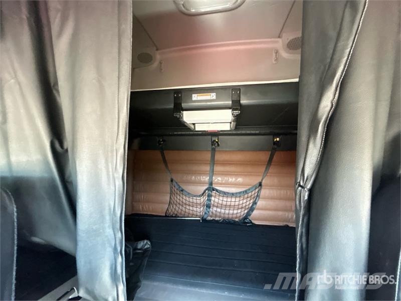 Freightliner Cascadia 126 وحدات الجر