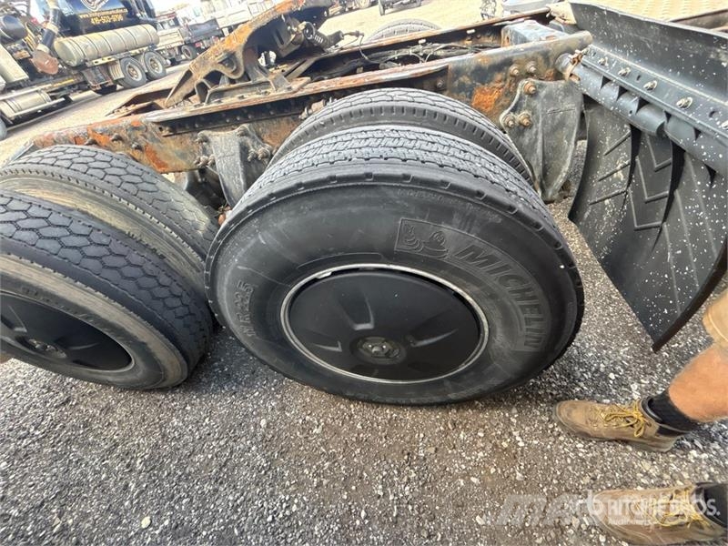 Freightliner Cascadia 125 6x4 T/A Sleeper Truck Tractor Tracteur routier