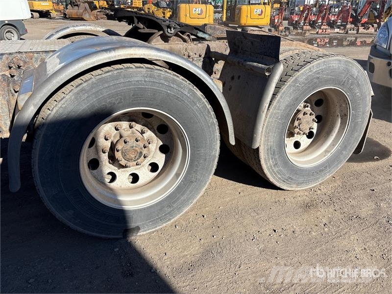 Freightliner Cascadia 125 وحدات الجر