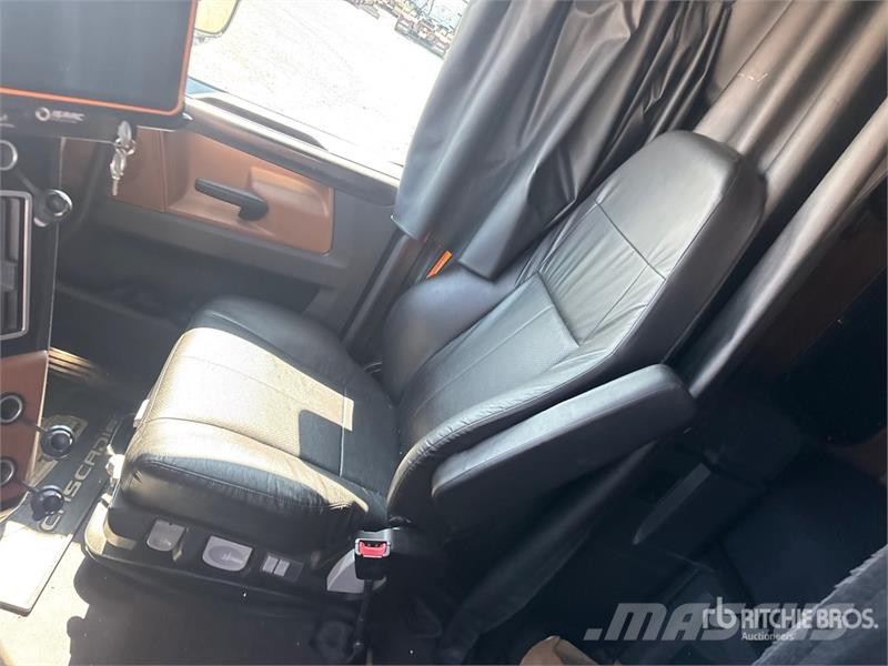 Freightliner Cascadia 126 Naudoti vilkikai