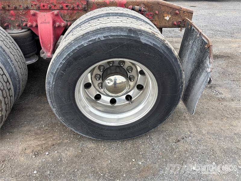 Freightliner Cascadia 125 6x4 T/A Sleeper Truck Tractor Sattelzugmaschinen