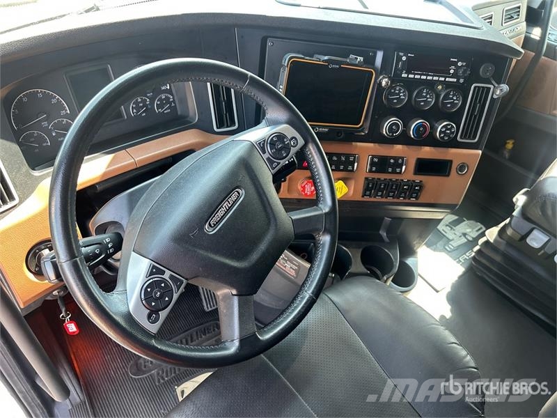 Freightliner Cascadia 126 Tractor Units
