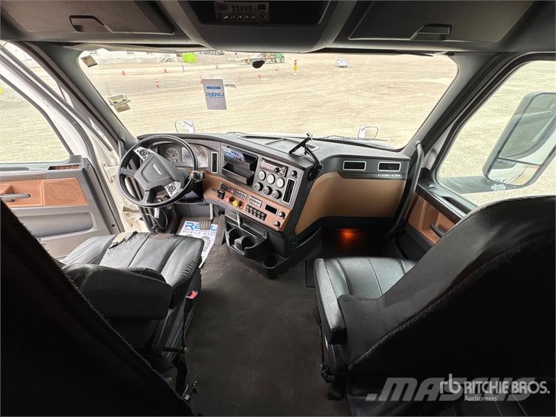 Freightliner Cascadia 126 Prime Movers