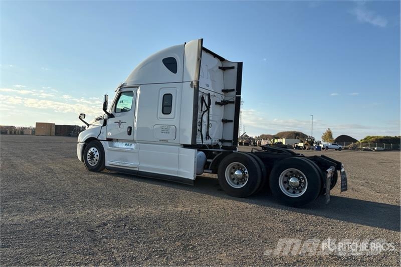 Freightliner Cascadia 126 6x4 T/A Sleeper Truck Tractor Tracteur routier