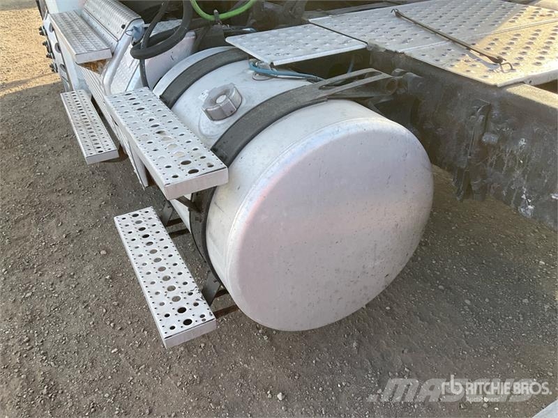 Freightliner Cascadia 126 وحدات الجر