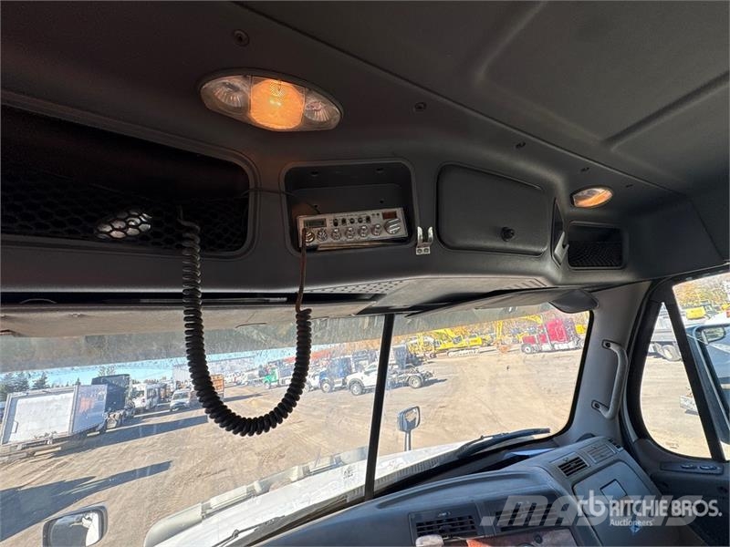 Freightliner Cascadia 125 وحدات الجر