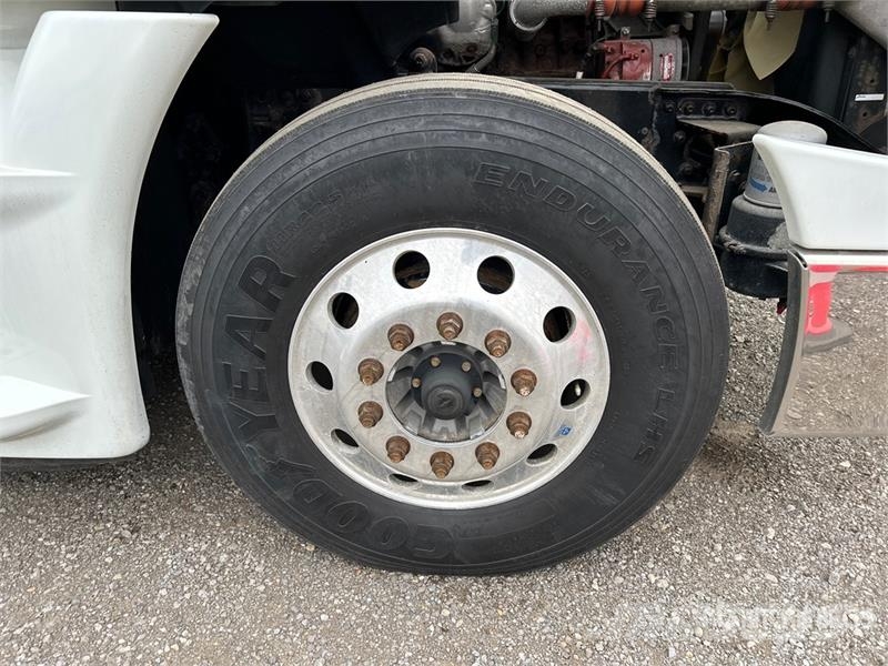 Freightliner Cascadia 125 Седельные тягачи