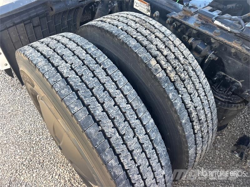 Freightliner Cascadia 126 Trekkers