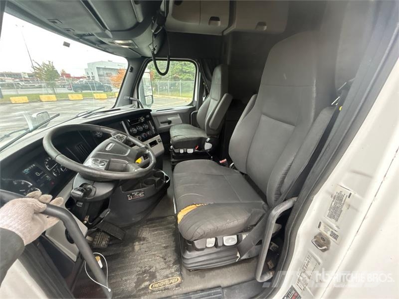 Freightliner Cascadia 116 Trekkers