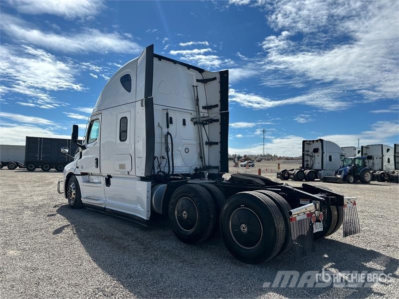 Freightliner Cascadia 126 Cavalos mecânicos