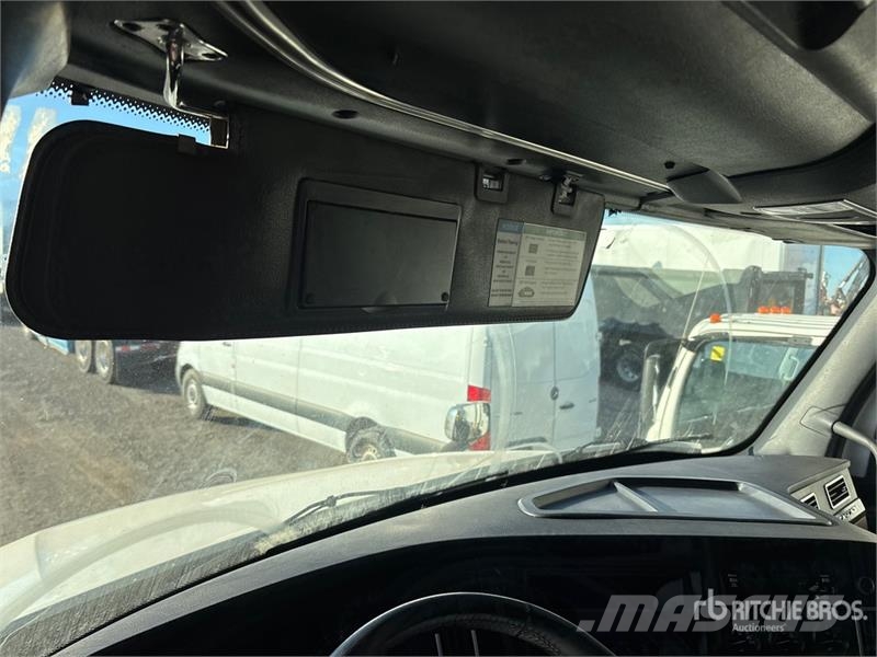 Freightliner Cascadia 126 6x4 T/A Sleeper Truck Tractor Влекачи
