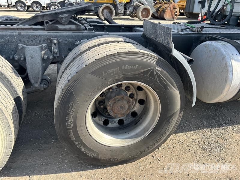 Freightliner Cascadia 125 وحدات الجر