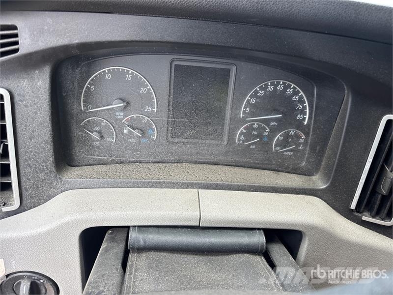 Freightliner Cascadia 126 6x4 T/A Sleeper Truck Tractor (Inoper Autotractoare