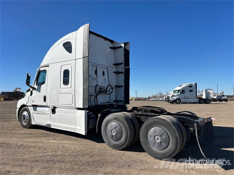 Freightliner Cascadia 126 وحدات الجر