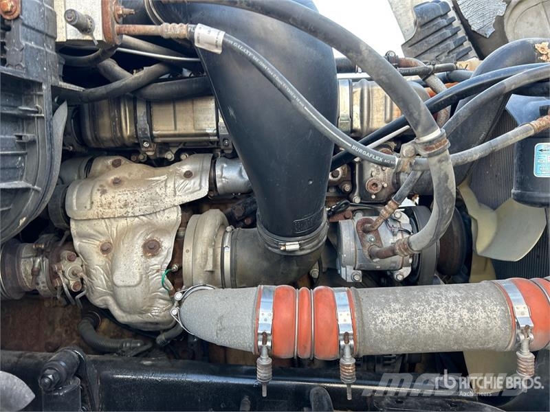 Freightliner Cascadia 125 6x4 T/A Sleeper Truck Tractor Sattelzugmaschinen