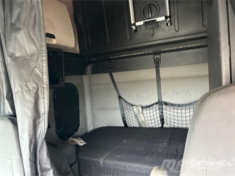 Freightliner Cascadia 116 Тягачі