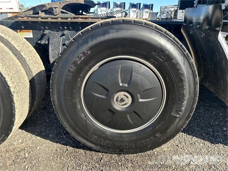 Freightliner Cascadia 126 Trekkers