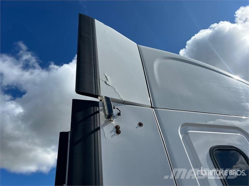 Freightliner Cascadia 126 6x4 T/A Sleeper Truck Tractor Trækkere