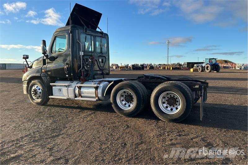 Freightliner Cascadia 125 Truck Tractor Units