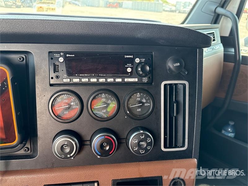 Freightliner Cascadia 126 Tractores (camiões)