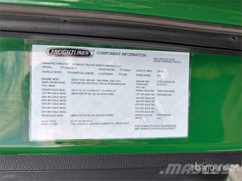 Freightliner Cascadia 126 6x4 T/A Sleeper Truck Tractor Тягачі