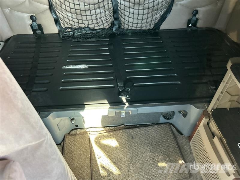 Freightliner Cascadia 125 6x4 T/A Sleeper Truck Tractor Тягачі