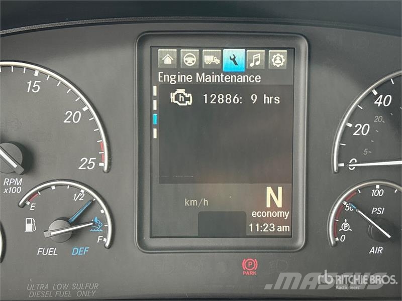 Freightliner Cascadia 126 وحدات الجر