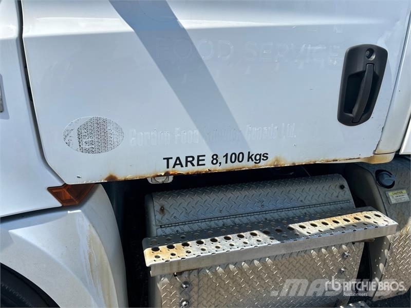 Freightliner Cascadia 126 Tractor Units